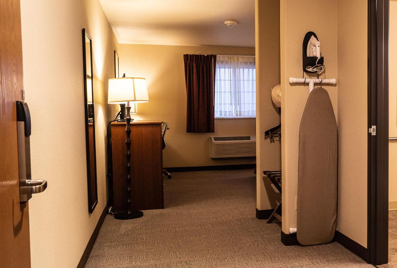 Newcastle Lodge & Convention Center Ngoại thất bức ảnh