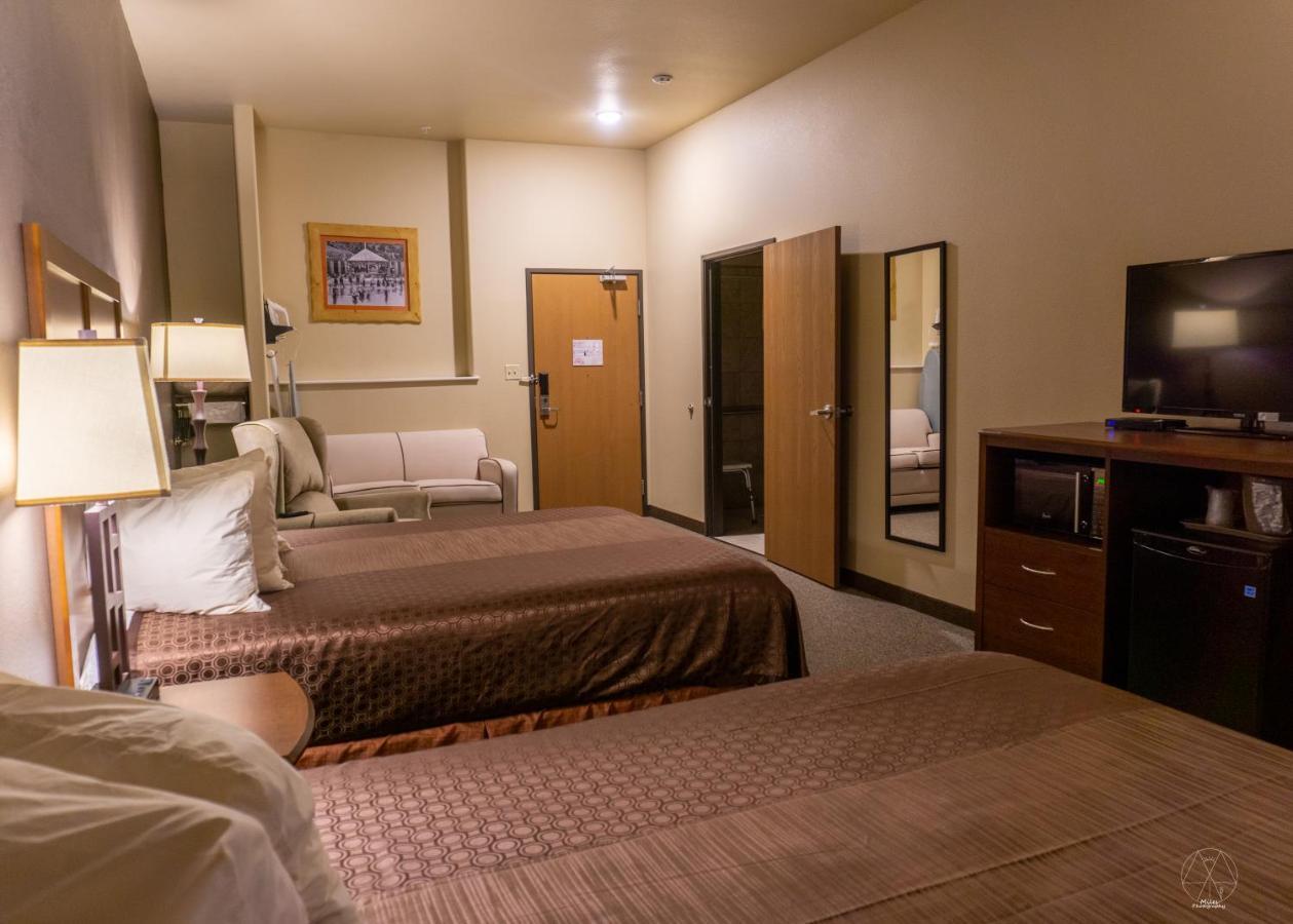 Newcastle Lodge & Convention Center Ngoại thất bức ảnh
