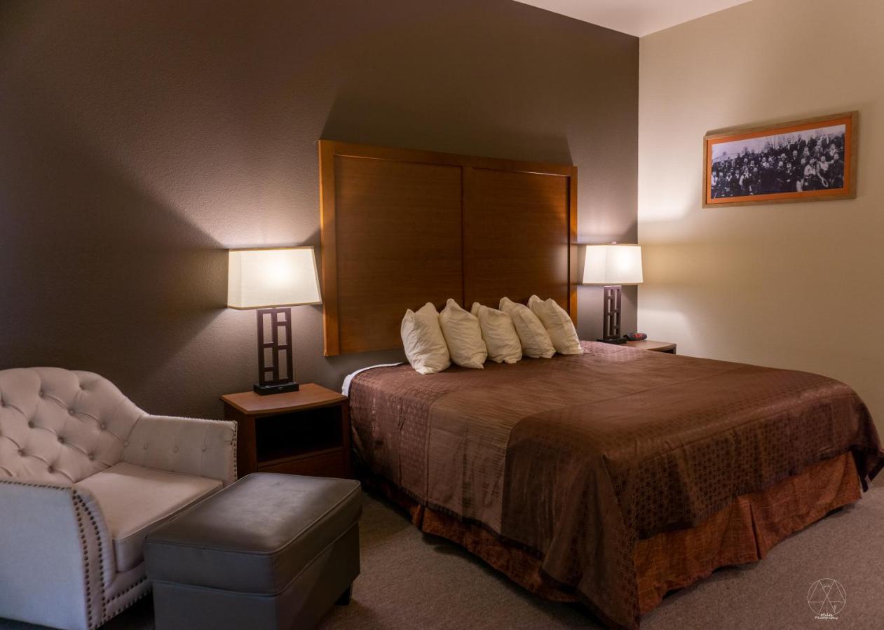 Newcastle Lodge & Convention Center Ngoại thất bức ảnh