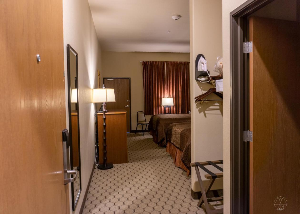 Newcastle Lodge & Convention Center Ngoại thất bức ảnh