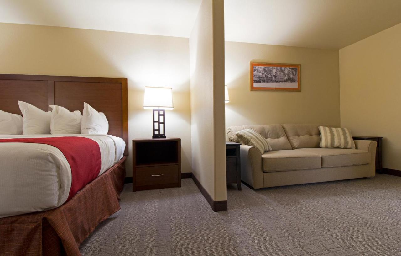 Newcastle Lodge & Convention Center Ngoại thất bức ảnh