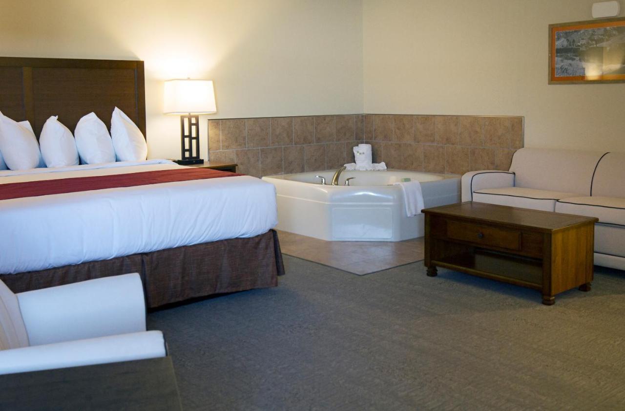 Newcastle Lodge & Convention Center Ngoại thất bức ảnh
