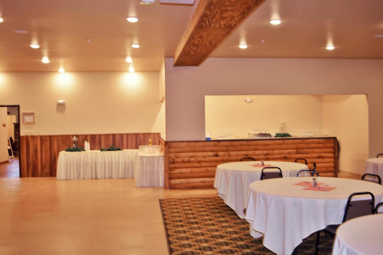 Newcastle Lodge & Convention Center Ngoại thất bức ảnh
