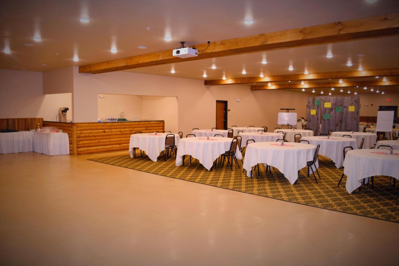 Newcastle Lodge & Convention Center Ngoại thất bức ảnh