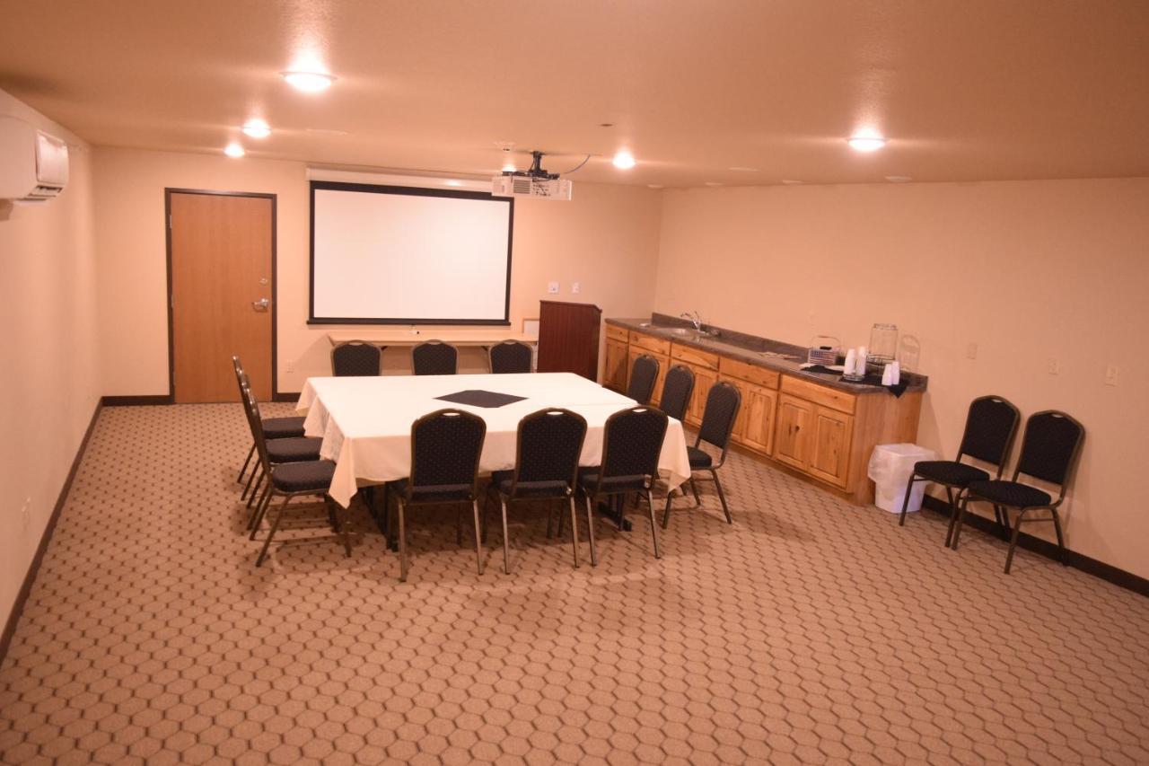 Newcastle Lodge & Convention Center Ngoại thất bức ảnh
